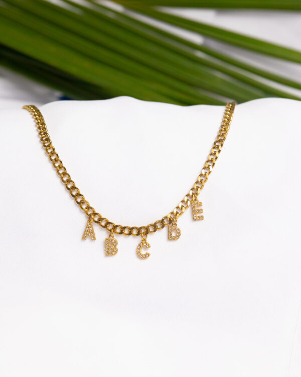 Collier lettres charms